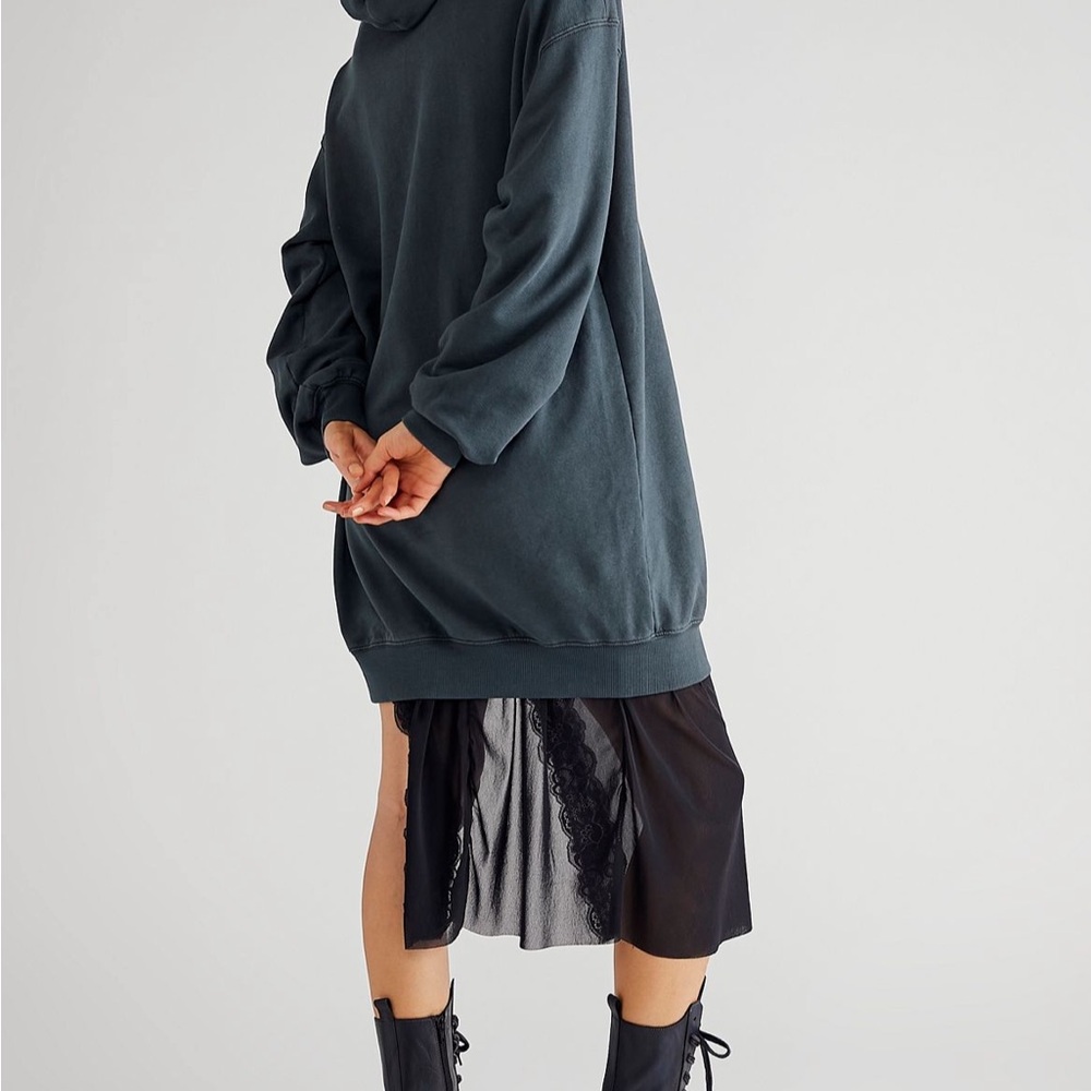 DAYDREAMER FREE PEOPLE RAMONES CREST HOODIE OVERSIZED BNWOT